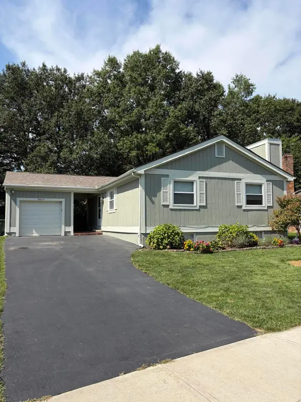 8819 Greenburg Drive, Powell, OH 43065