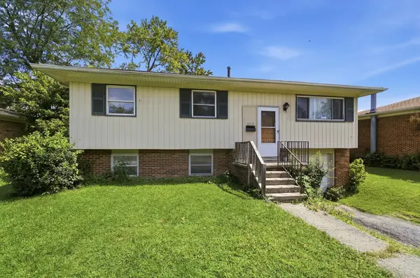 2110 Wadsworth Drive, Columbus, OH 43232