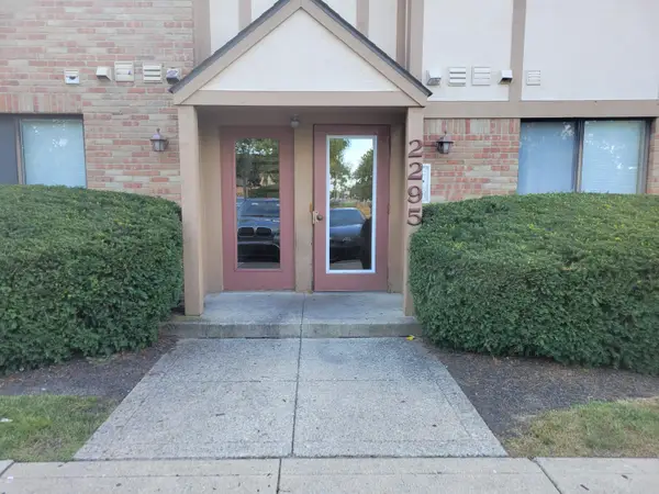 2295 Hedgerow Road, Columbus, OH 43220