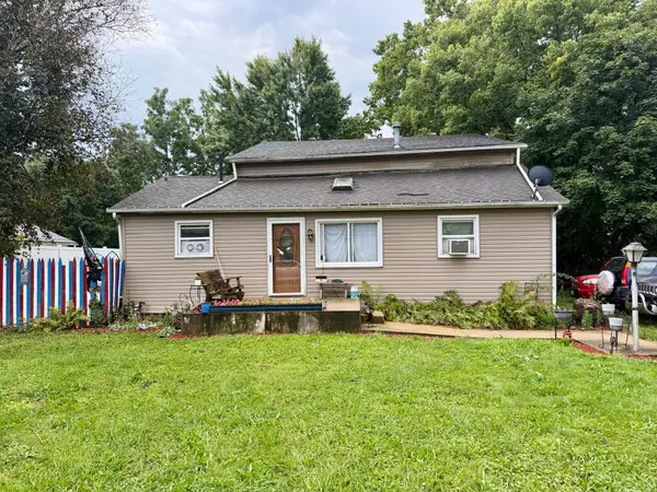 102 Vine Street E, Edison, OH 43320
