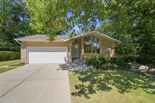 2224 Berry Hill Drive, Grove City, OH 43123