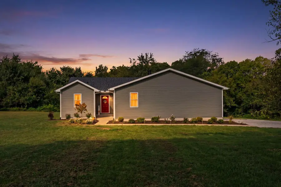 27695 Campbell Road, Circleville, OH 43113 - #3
