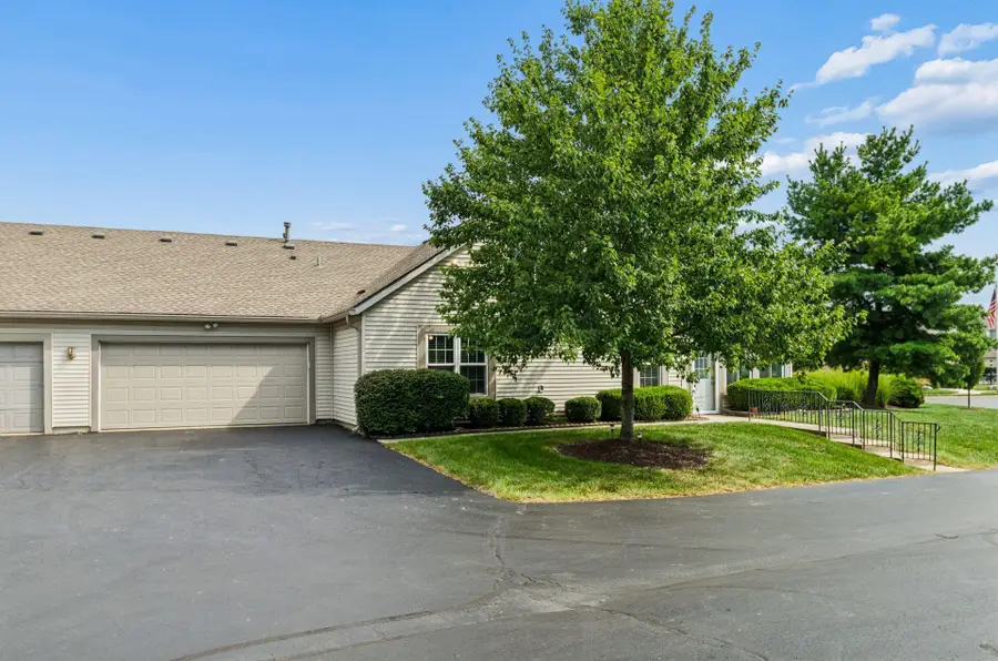 17 Broad Pointe Place, Columbus, OH 43213 - #2