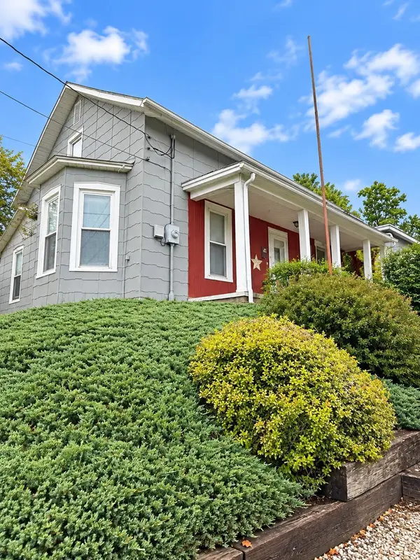324 N Market Street, Loudonville, OH 44842