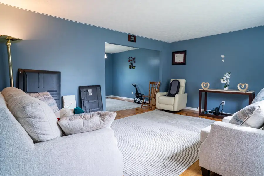 6272 Skywae Drive, Columbus, OH 43229 - #2