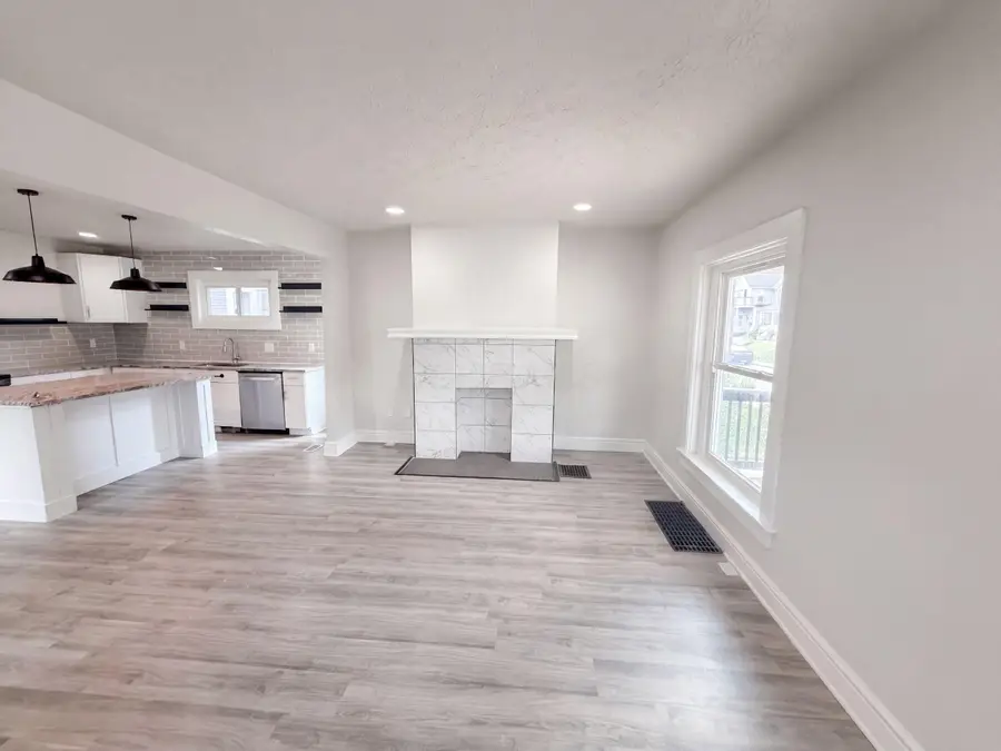 926 Ellsworth Avenue, Columbus, OH 43206 - #3