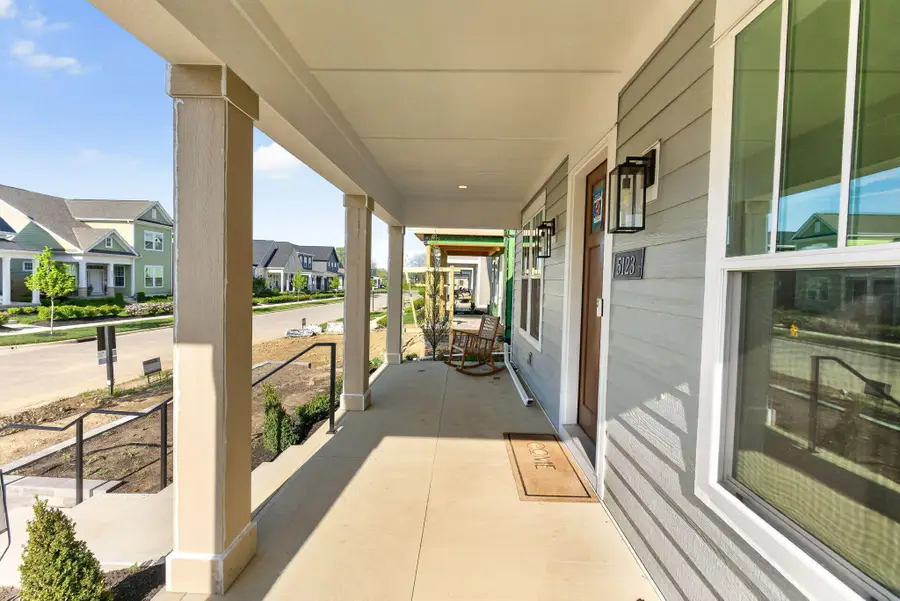 5123 W Maple Drive, Lewis Center, OH 43035 - #3