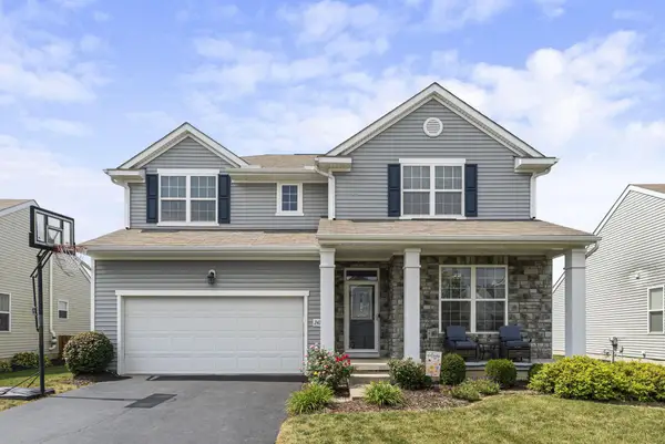 2425 Angelfire Drive, Grove City, OH 43123