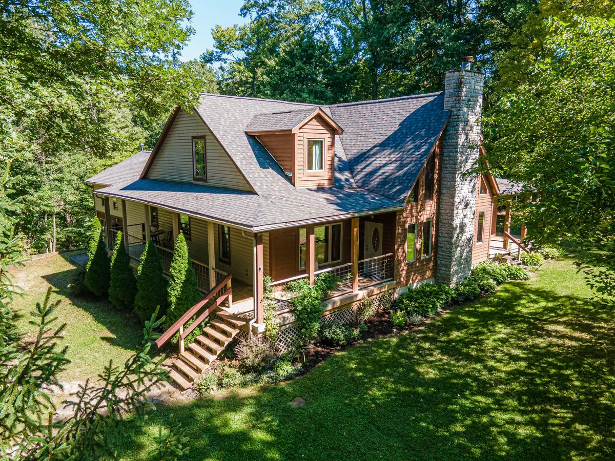 28065 Mckee Road, Frazeysburg, OH 43822 - #1
