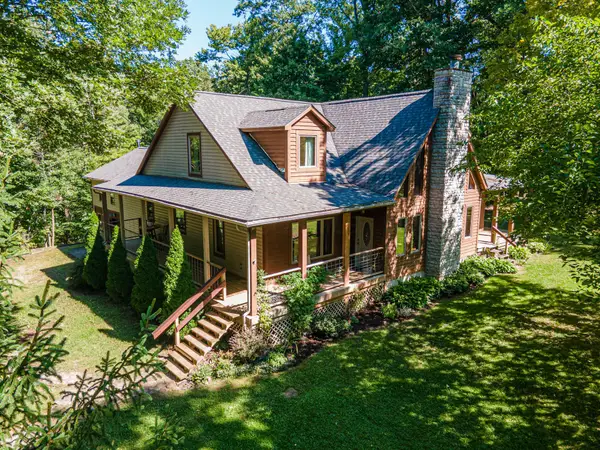 28065 Mckee Road, Frazeysburg, OH 43822