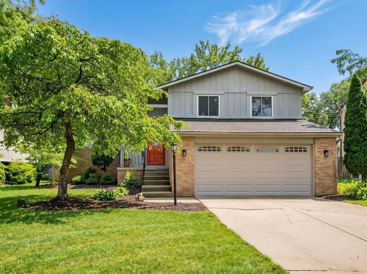 3338 Woods Mill Drive, Hilliard, OH 43026 - #1