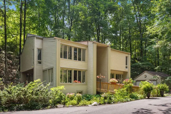 7957 Olentangy River Road, Columbus, OH 43235