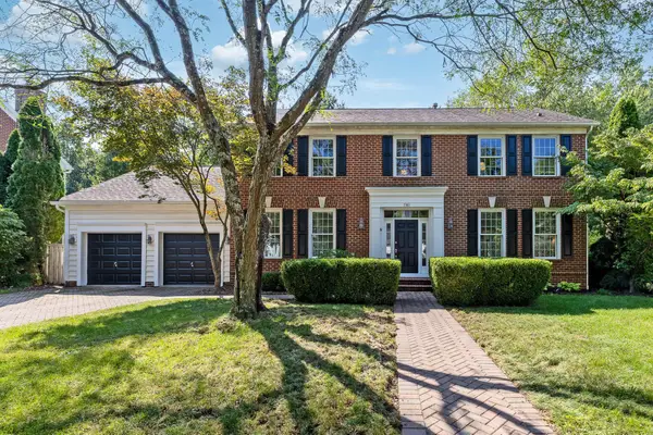 7381 Hampsted Square S, New Albany, OH 43054