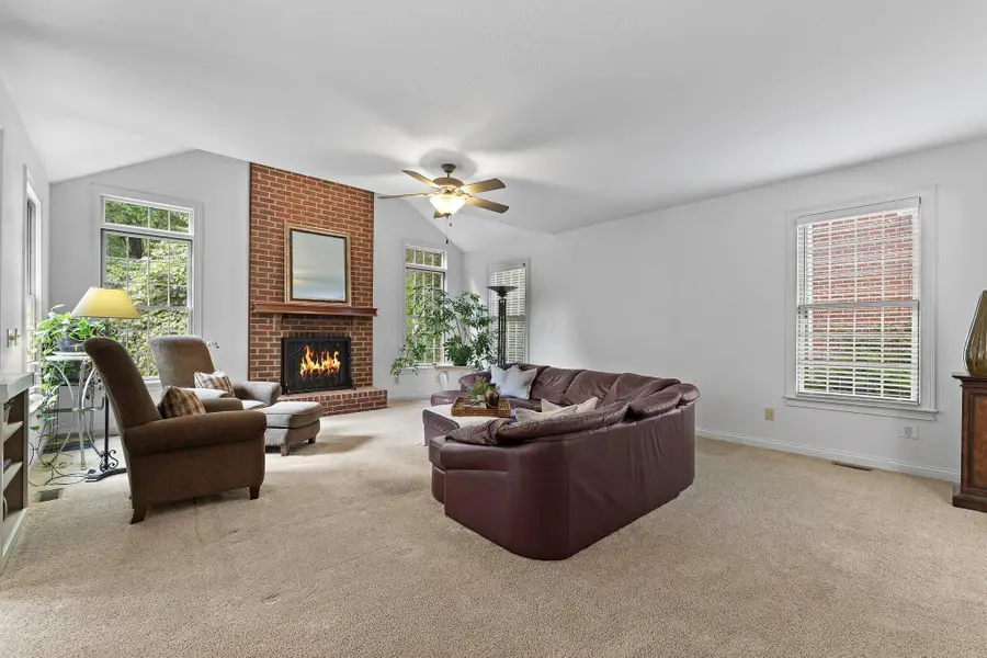 7381 Hampsted Square S, New Albany, OH 43054 - #2