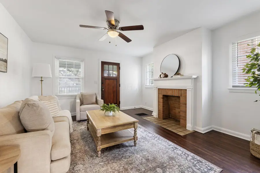 577 E Weber Road, Columbus, OH 43202 - #3