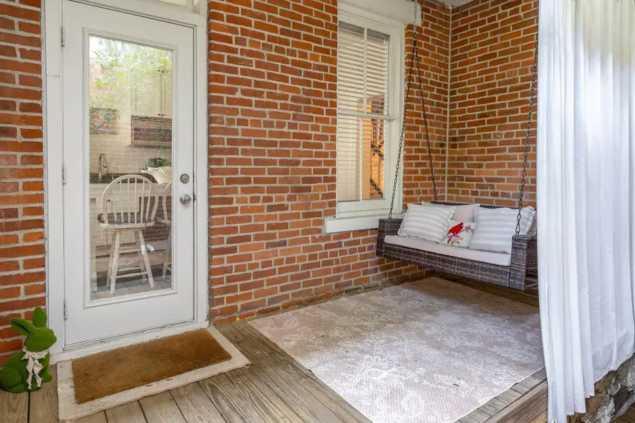 677 S 3rd Street, Columbus, OH 43206 - #3