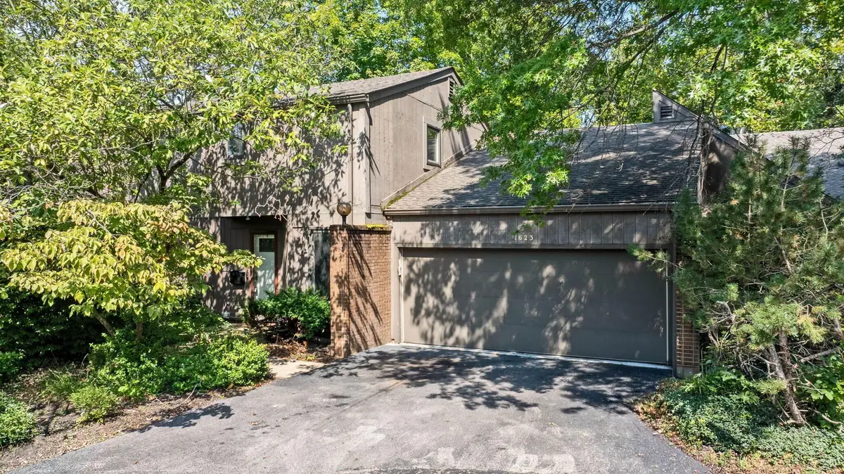 1623 Coppertree Road, Columbus, OH 43232 - #1
