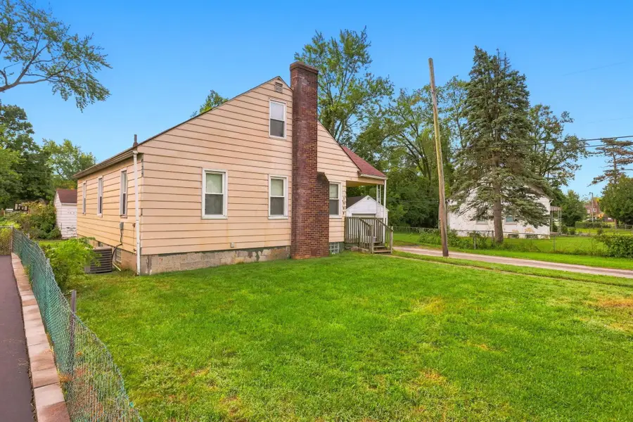 1080 Meadowdale Avenue, Columbus, OH 43219 - #2