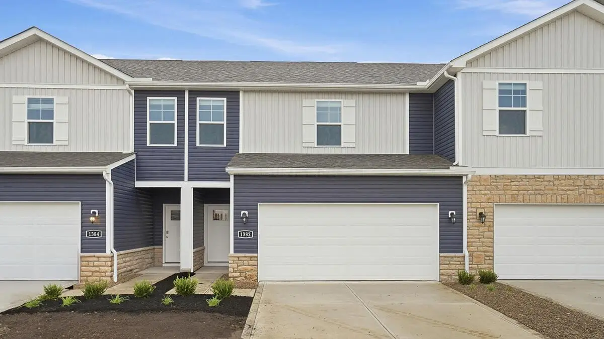 1382 Marinelli Drive E, Columbus, OH 43228 - #1