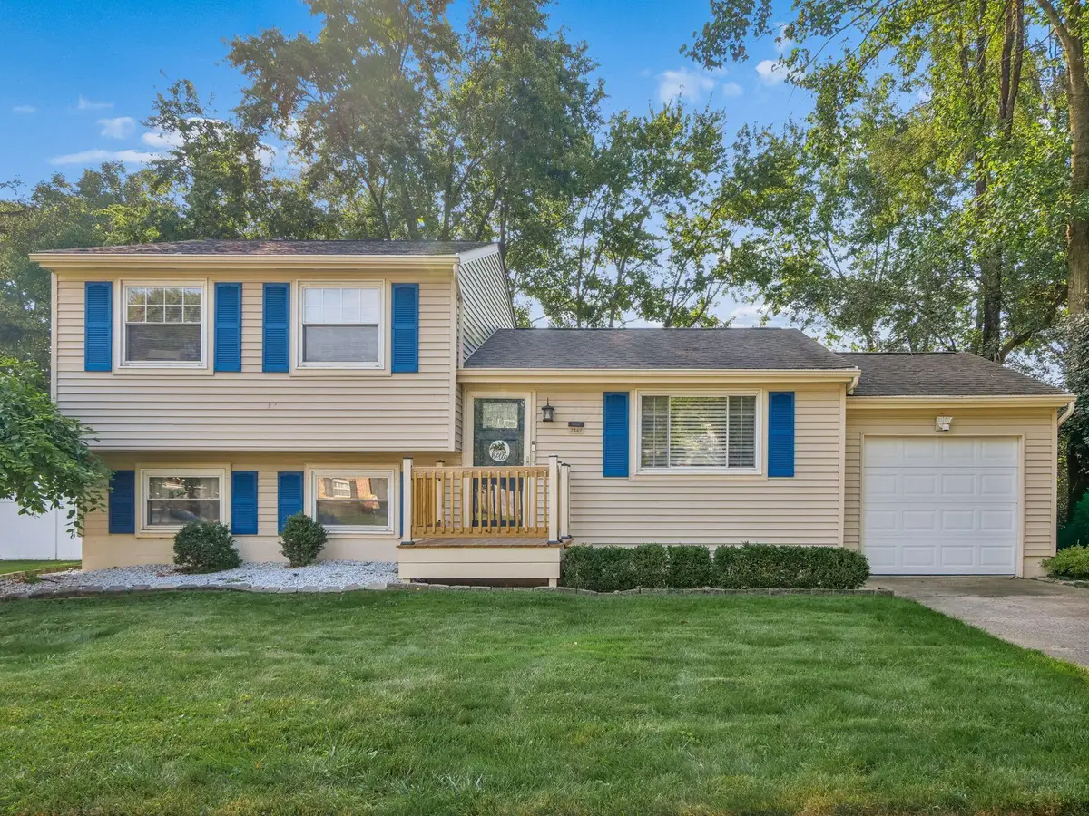 2342 Warfield Drive, Grove City, OH 43123 - #1