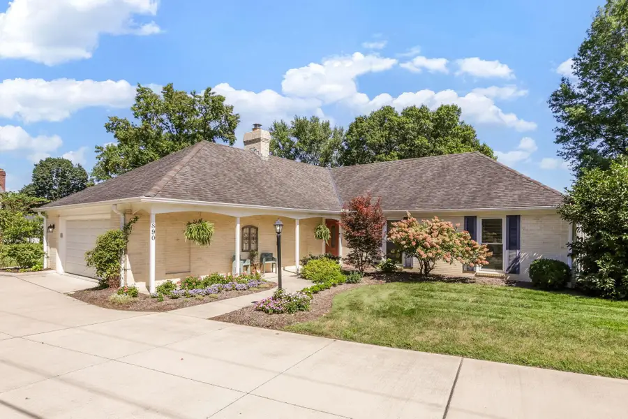 890 Lookout Point Drive, Columbus, OH 43235 - #2