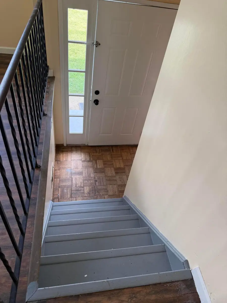 1687 Brookfield Square S, Columbus, OH 43229 - #2