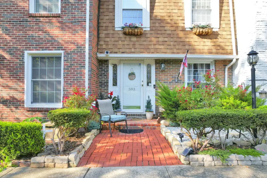 583 Simbury Street, Columbus, OH 43228 - #2