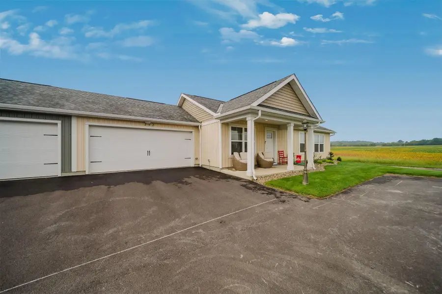 212 Cumberland Meadows Circle, Hebron, OH 43025 - #2