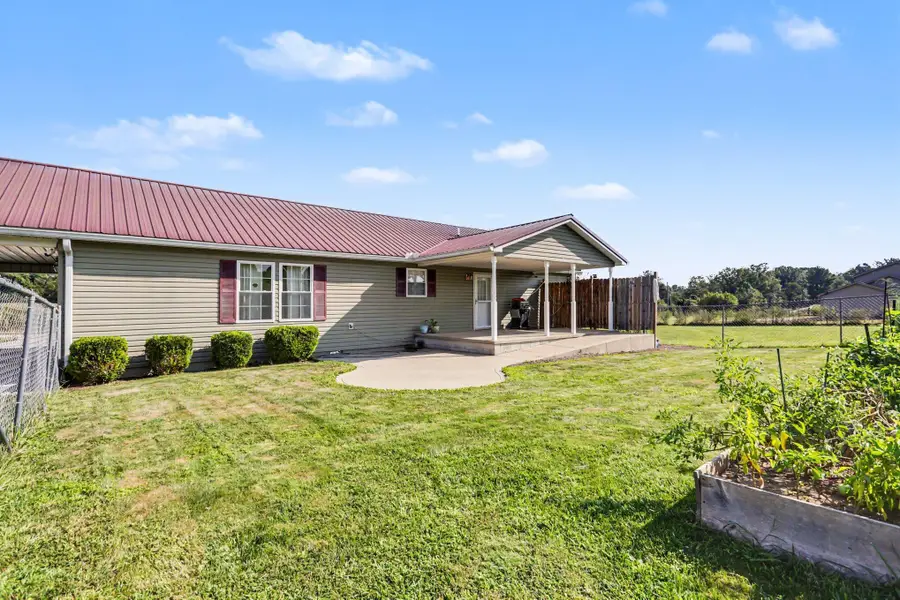 180 E Hydell Road, Chillicothe, OH 45601 - #3