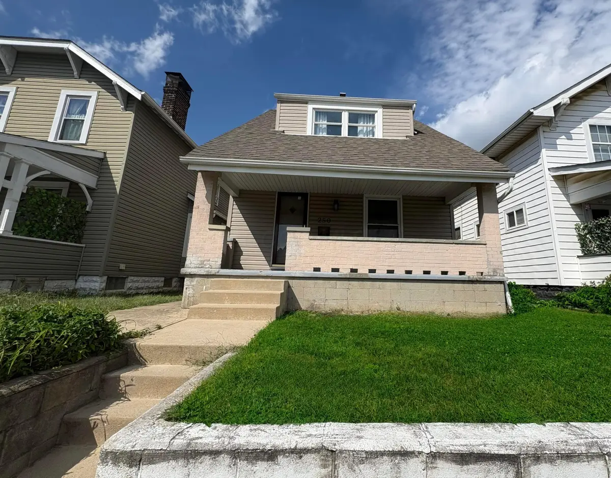 250 E Woodrow Avenue, Columbus, OH 43207 - #1