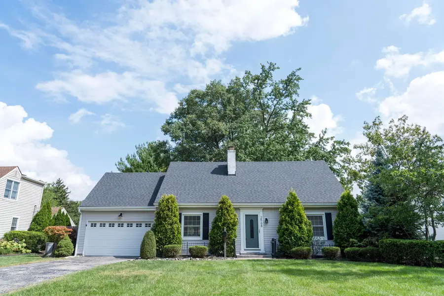 2568 Westmont Boulevard, Upper Arlington, OH 43221 - #2