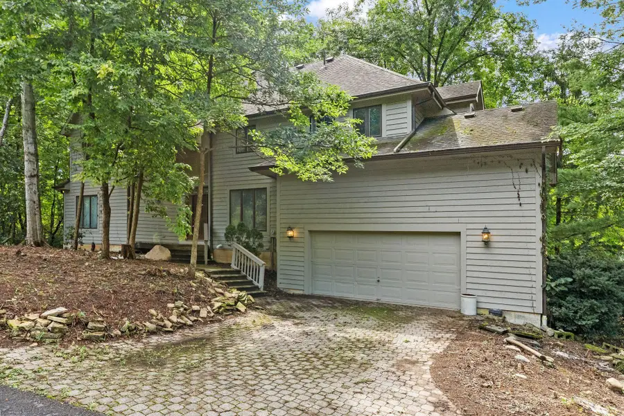 5050 Forest Trail, Columbus, OH 43230 - #3