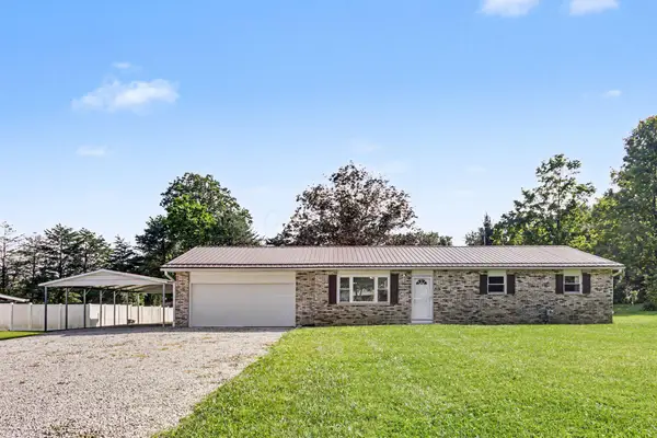 197 Helen Road Sw, Pataskala, OH 43062