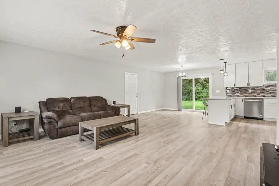 197 Helen Road Sw, Pataskala, OH 43062 - #3