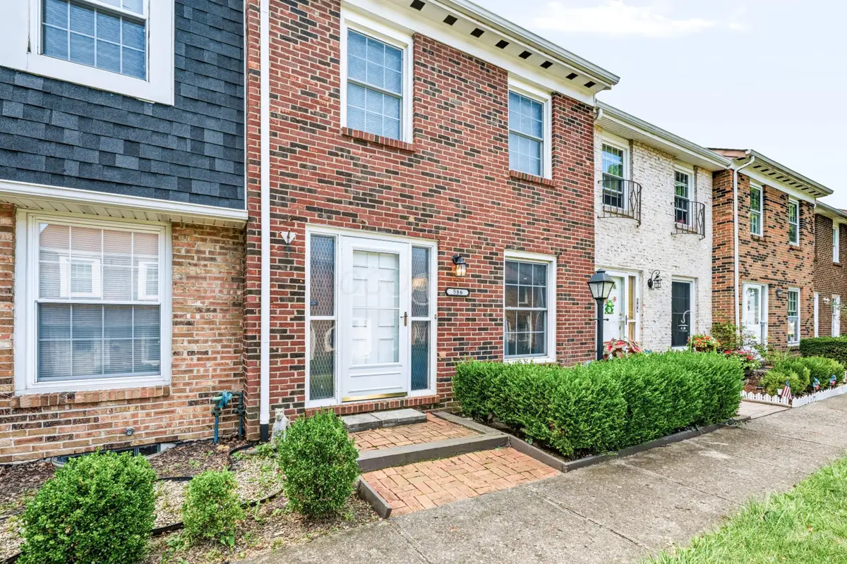 586 Pamlico Street, Columbus, OH 43228 - #1