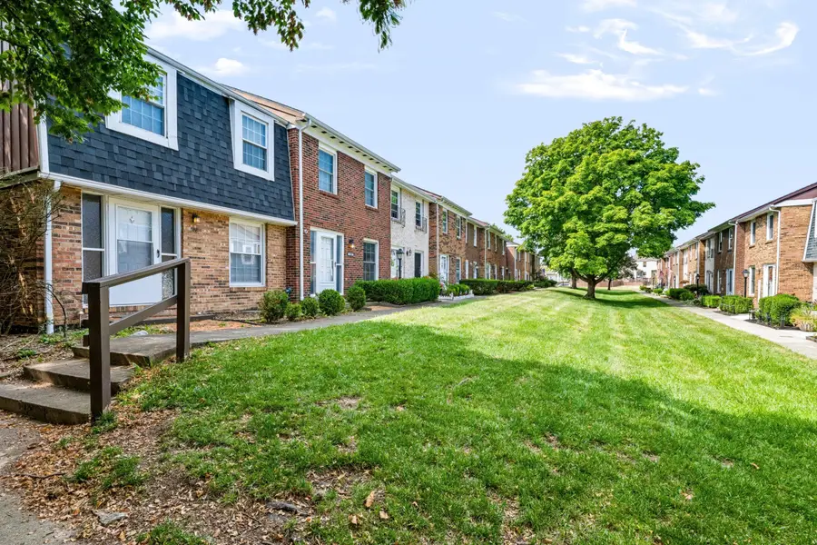 586 Pamlico Street, Columbus, OH 43228 - #2