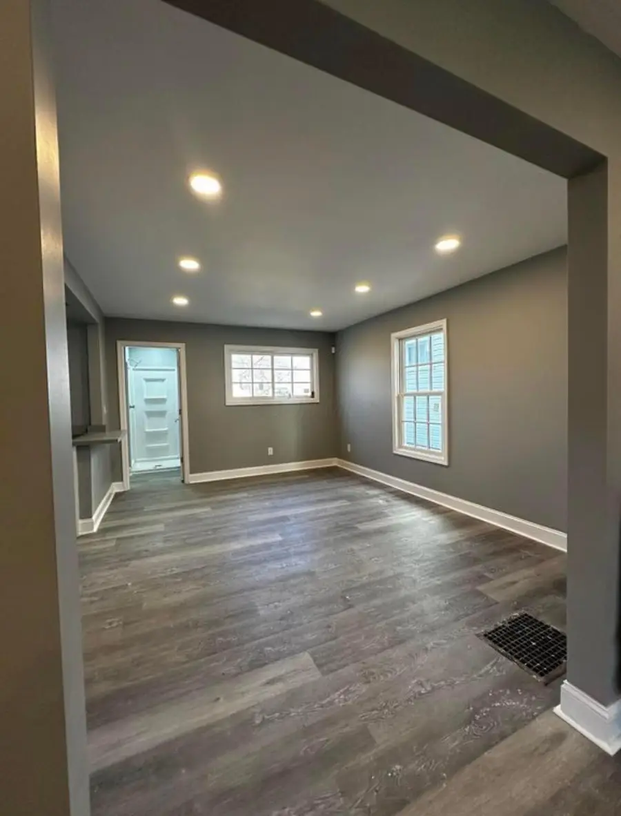 1066 E 17th Avenue, Columbus, OH 43211 - #3