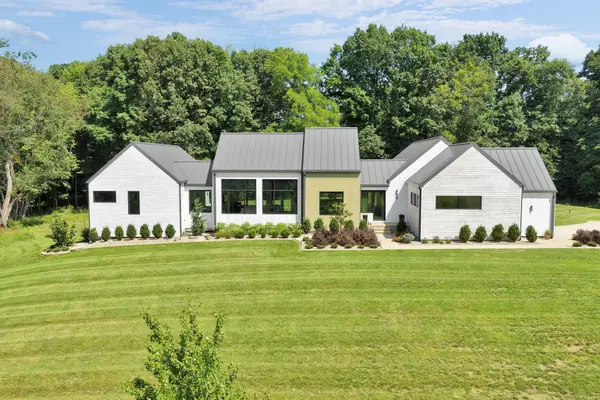 104 Apple Valley Lane, Granville, OH 43023
