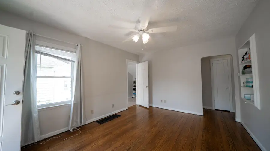 804 Melrose Avenue, Columbus, OH 43224 - #3