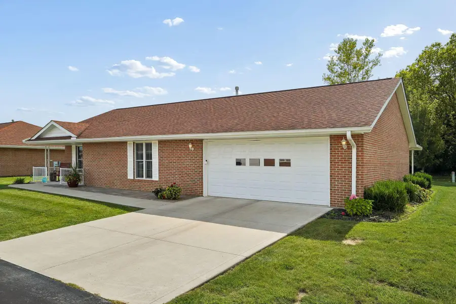 321 Ashley Lane, West Jefferson, OH 43162 - #2