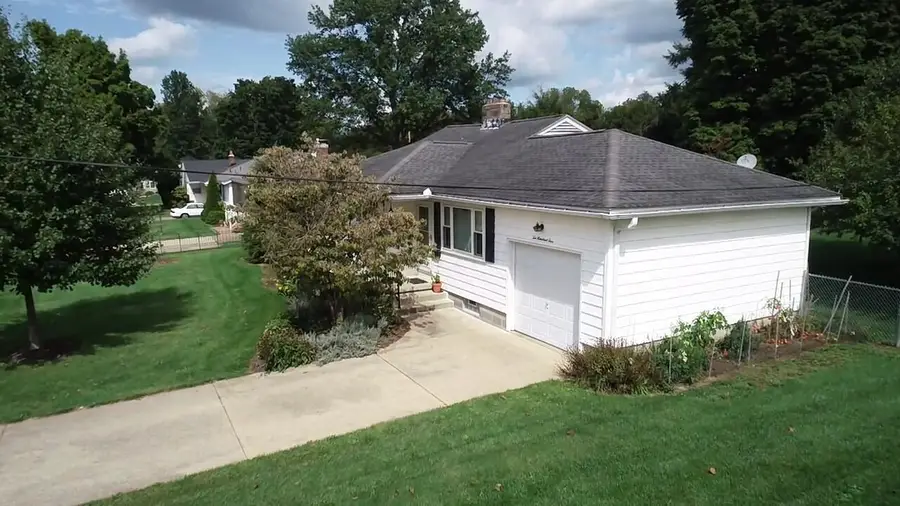 204 N Edgewood Road, Mount Vernon, OH 43050 - #2