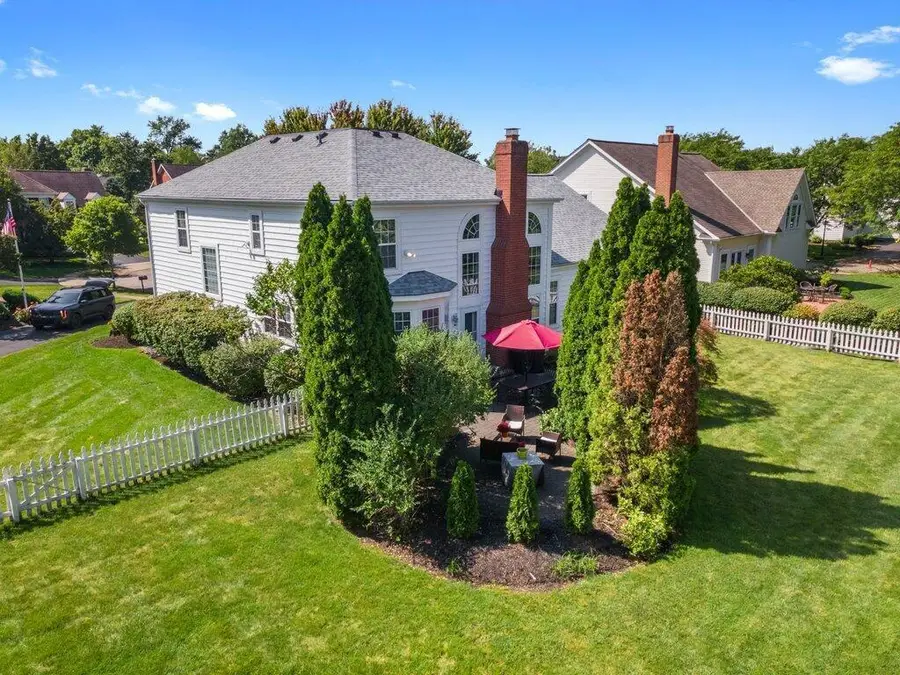 7166 Brooks Close, New Albany, OH 43054 - #2