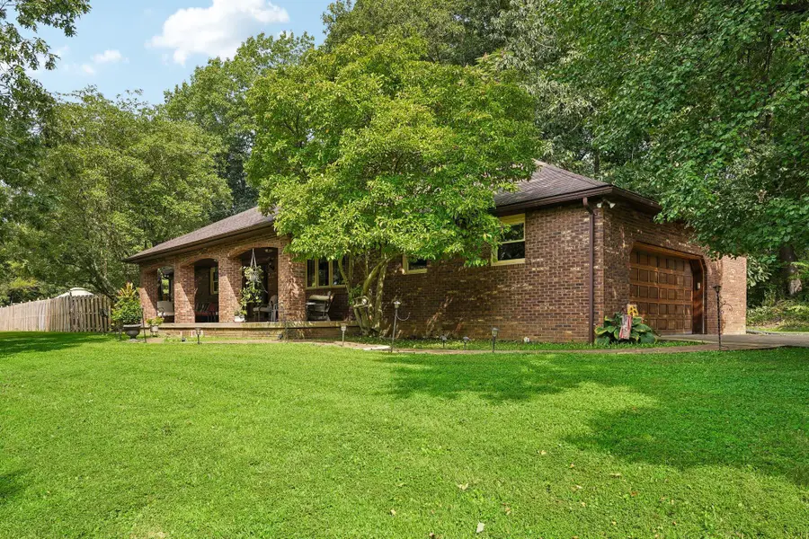 1325 Ellen Drive, Zanesville, OH 43701 - #2