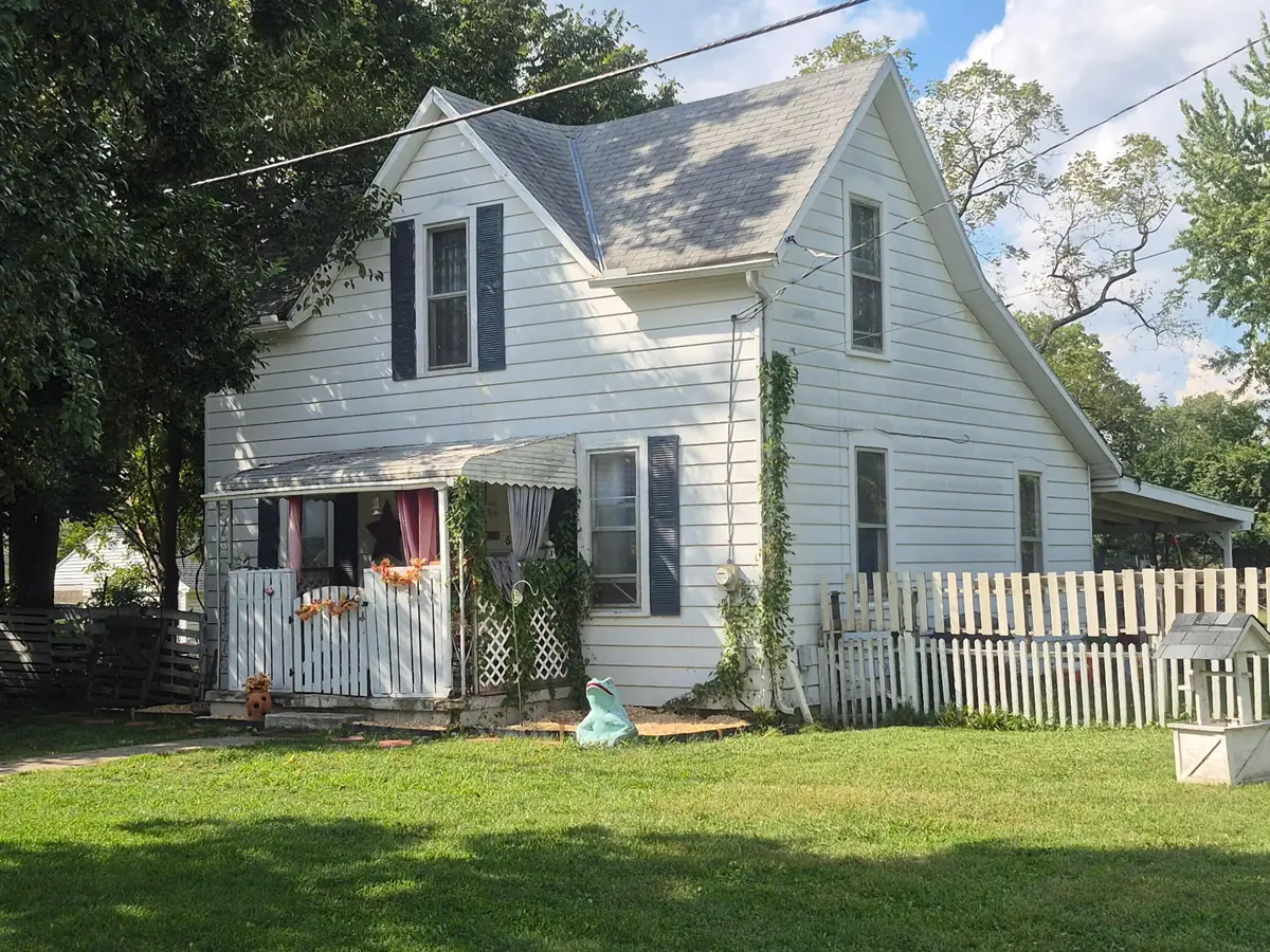 636 W Market Street, Washington Court House, OH 43160 - #1