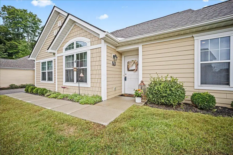 106 Narragansett Drive, Buckeye Lake, OH 43008 - #2