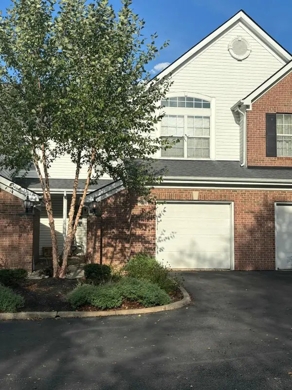 5838 Edge Of Village, Westerville, OH 43081