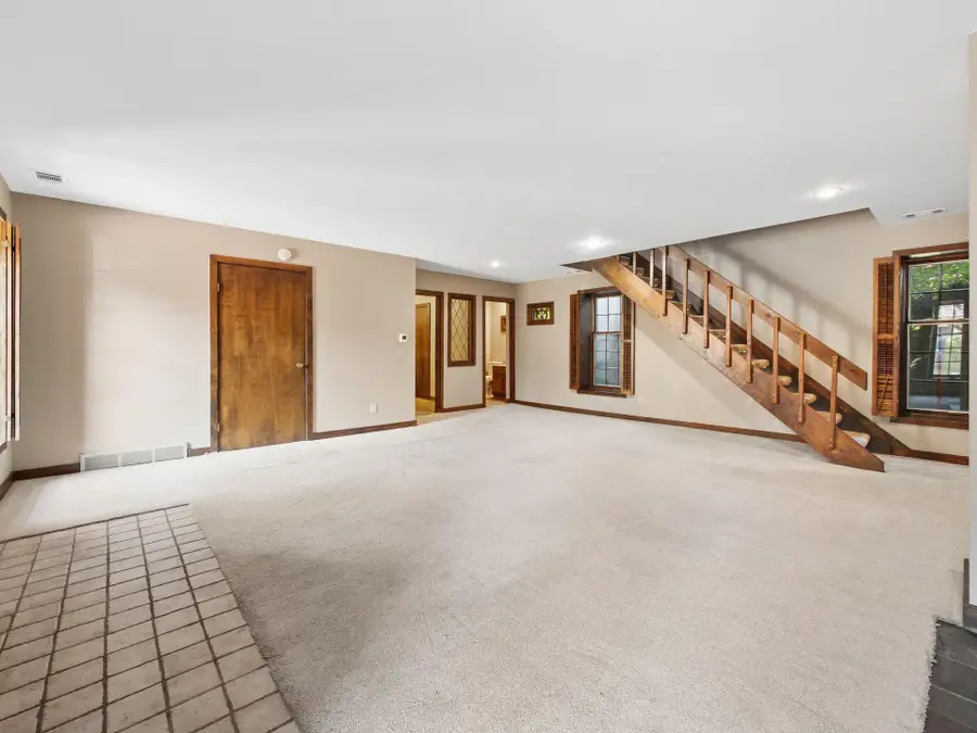 260 Jackson Street, Columbus, OH 43206 - #2