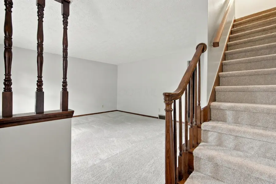 923-925 Bluffway Drive, Columbus, OH 43235 - #2