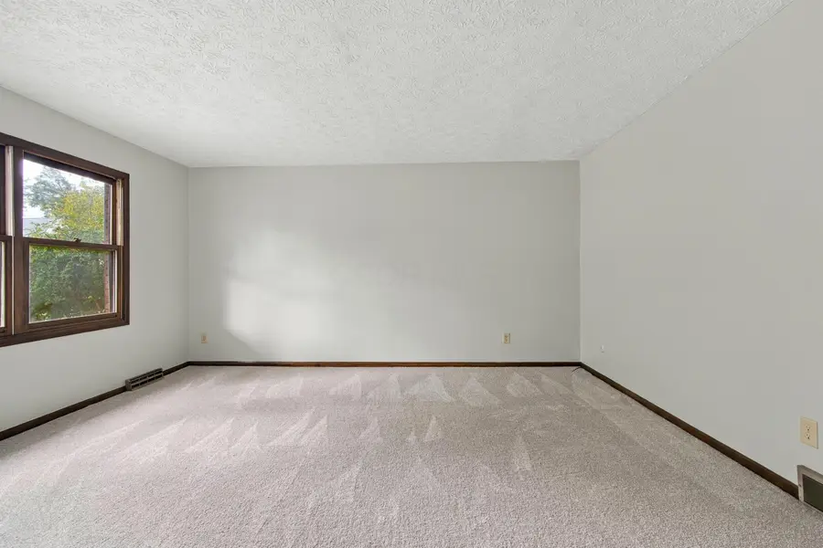 923-925 Bluffway Drive, Columbus, OH 43235 - #3