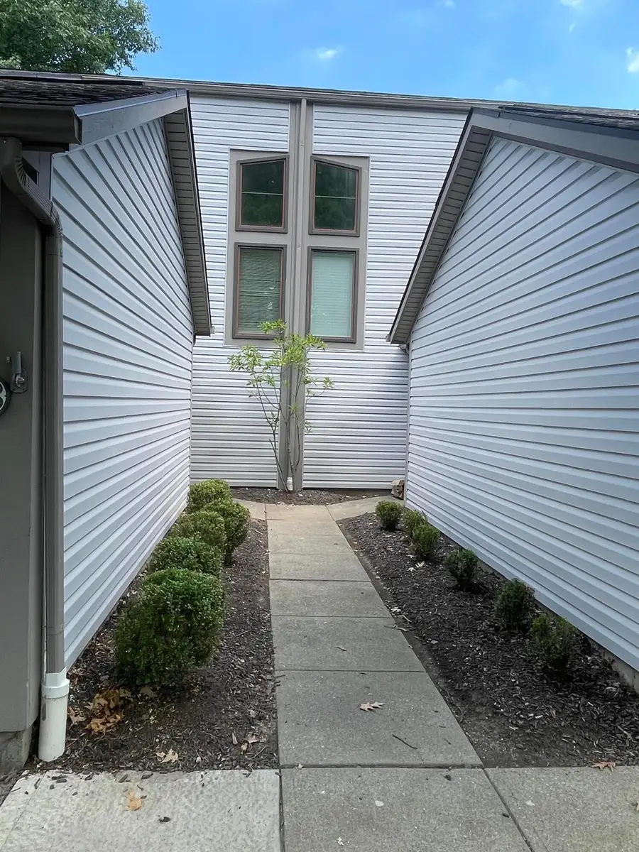 2688 Woodland Trail Drive, Columbus, OH 43231 - #2